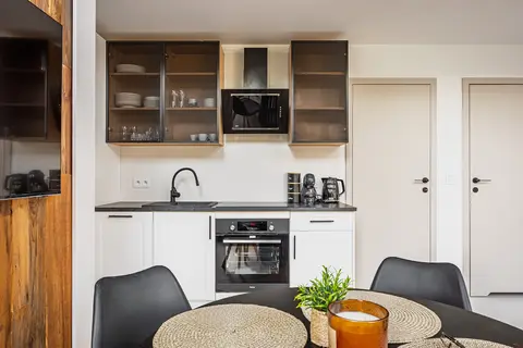 Cabin 1 - interior - photo 3