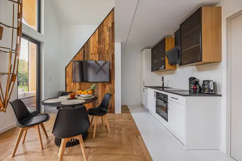 Cabin 2 - interior - photo 1