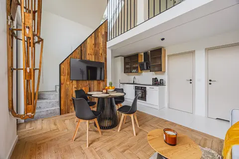 Cabin 2 - interior - photo 8